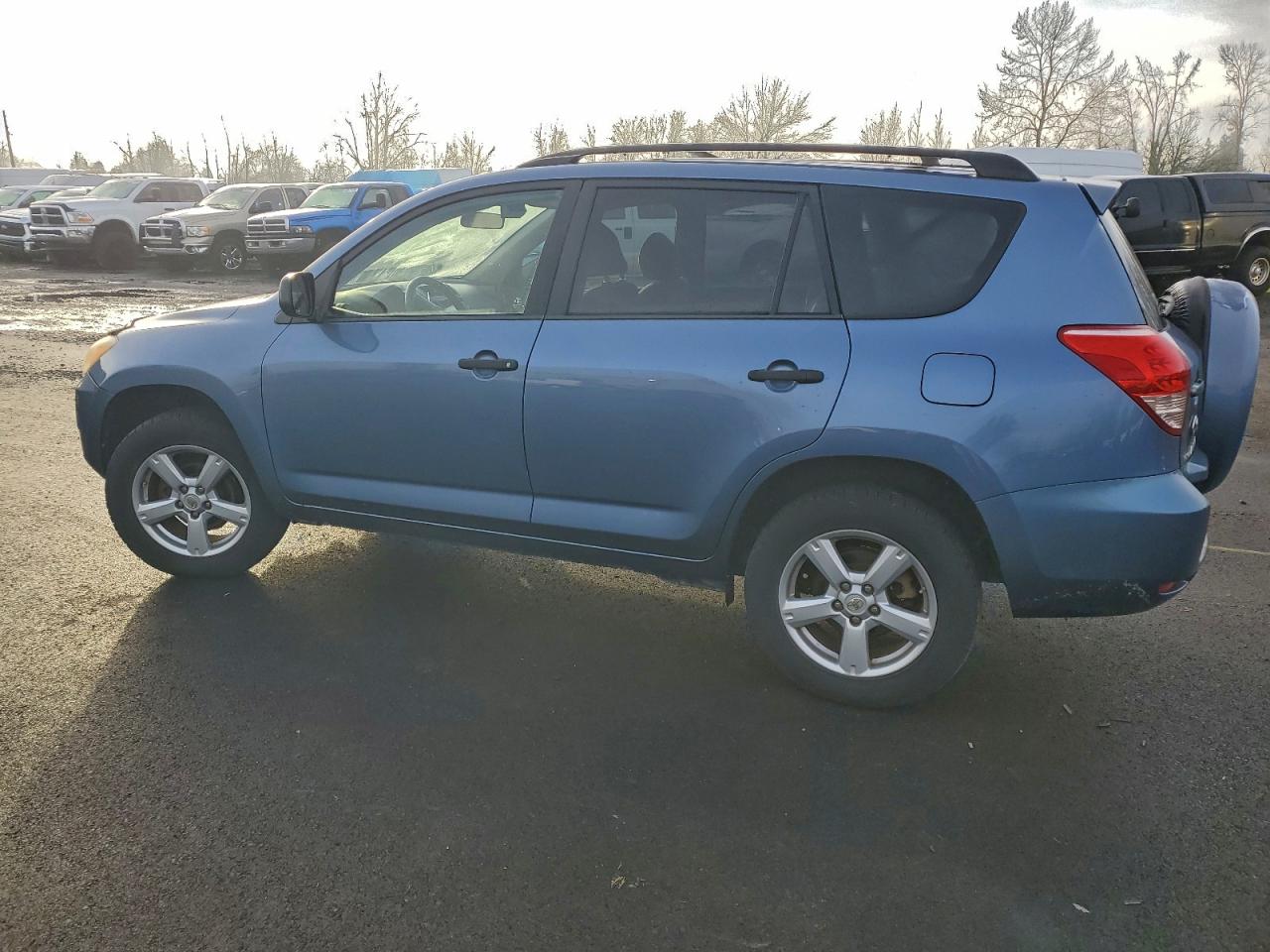 Toyota RAV4 Image 5