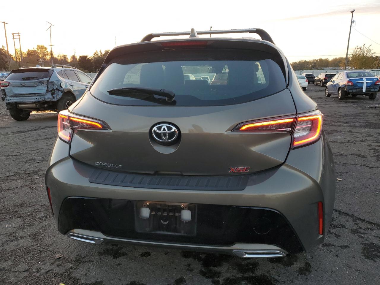 Toyota Corolla Se Image 8