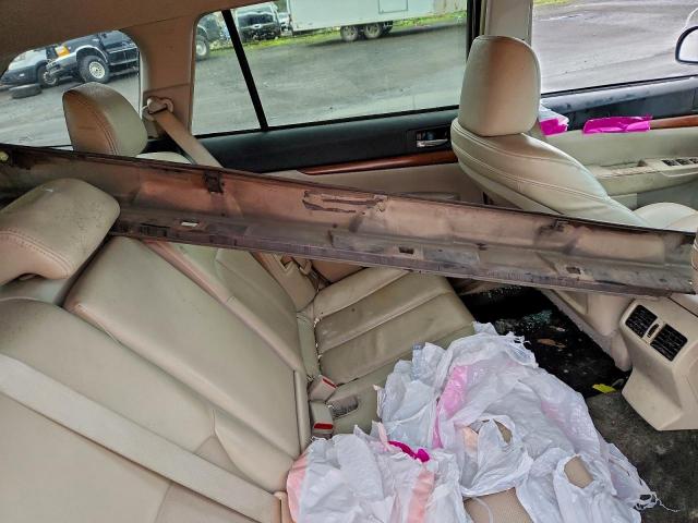 Subaru Outback 2.5i Limited Image 2