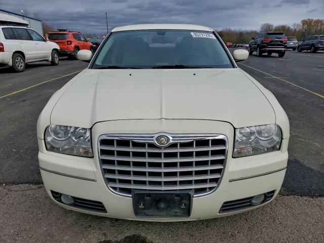 Chrysler 300 Touring Image 12