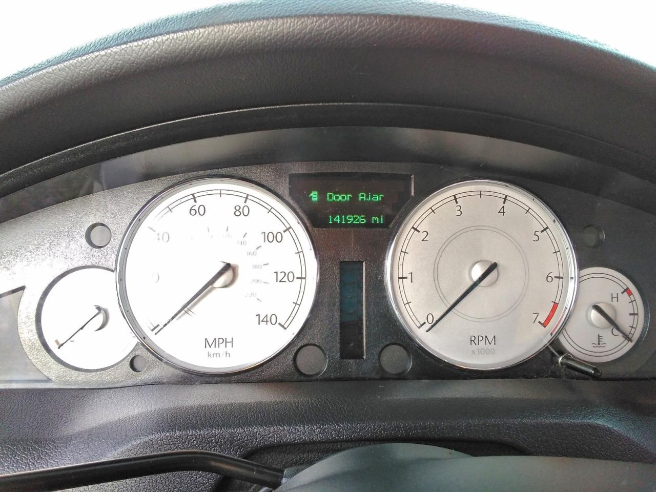 Chrysler 300 Touring Image 2