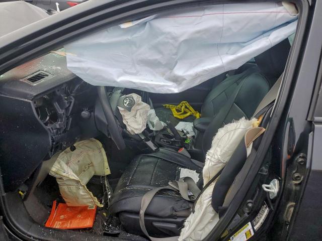 Toyota Corolla L Image 10