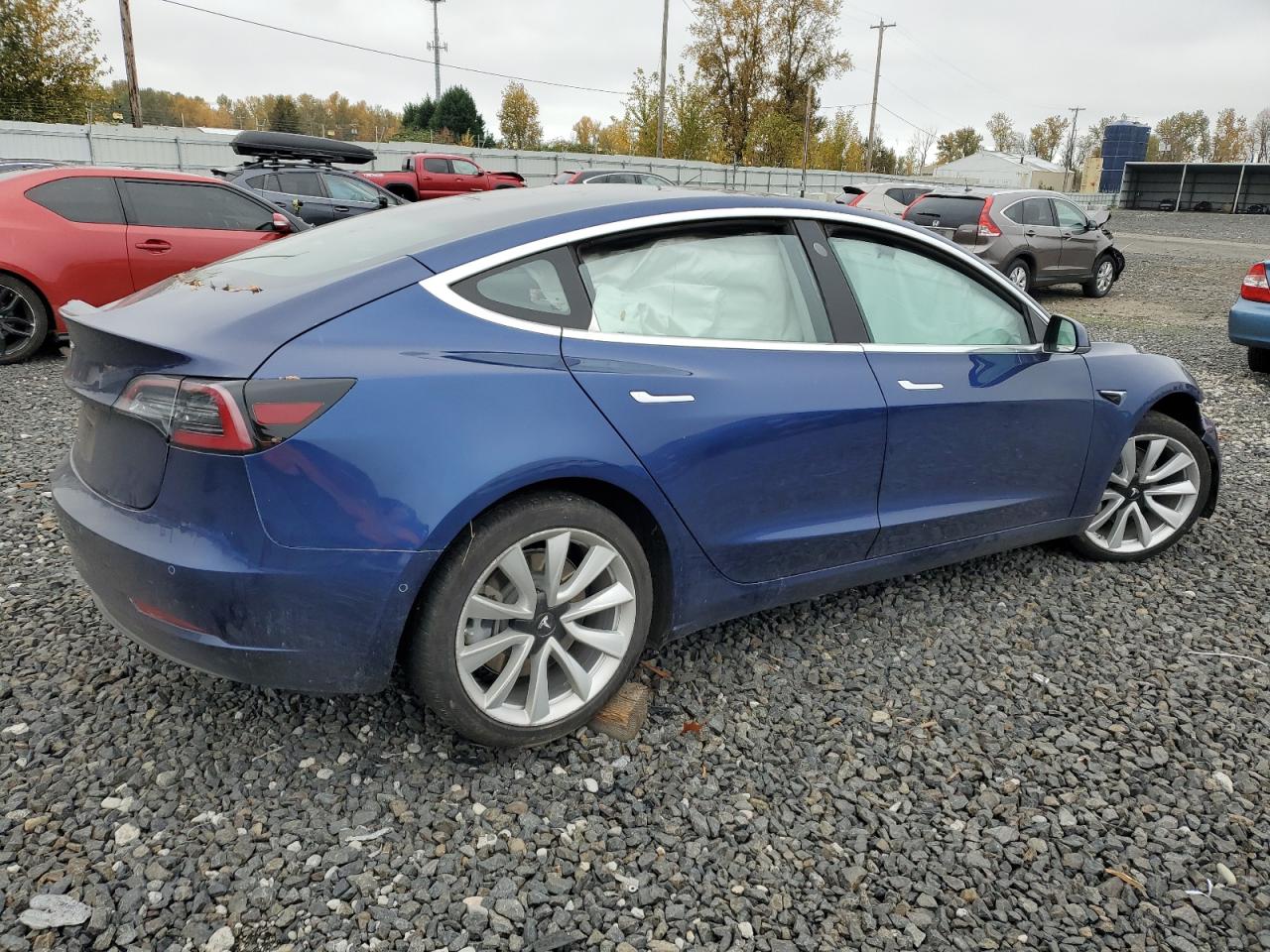 Tesla Model 3 Image 3