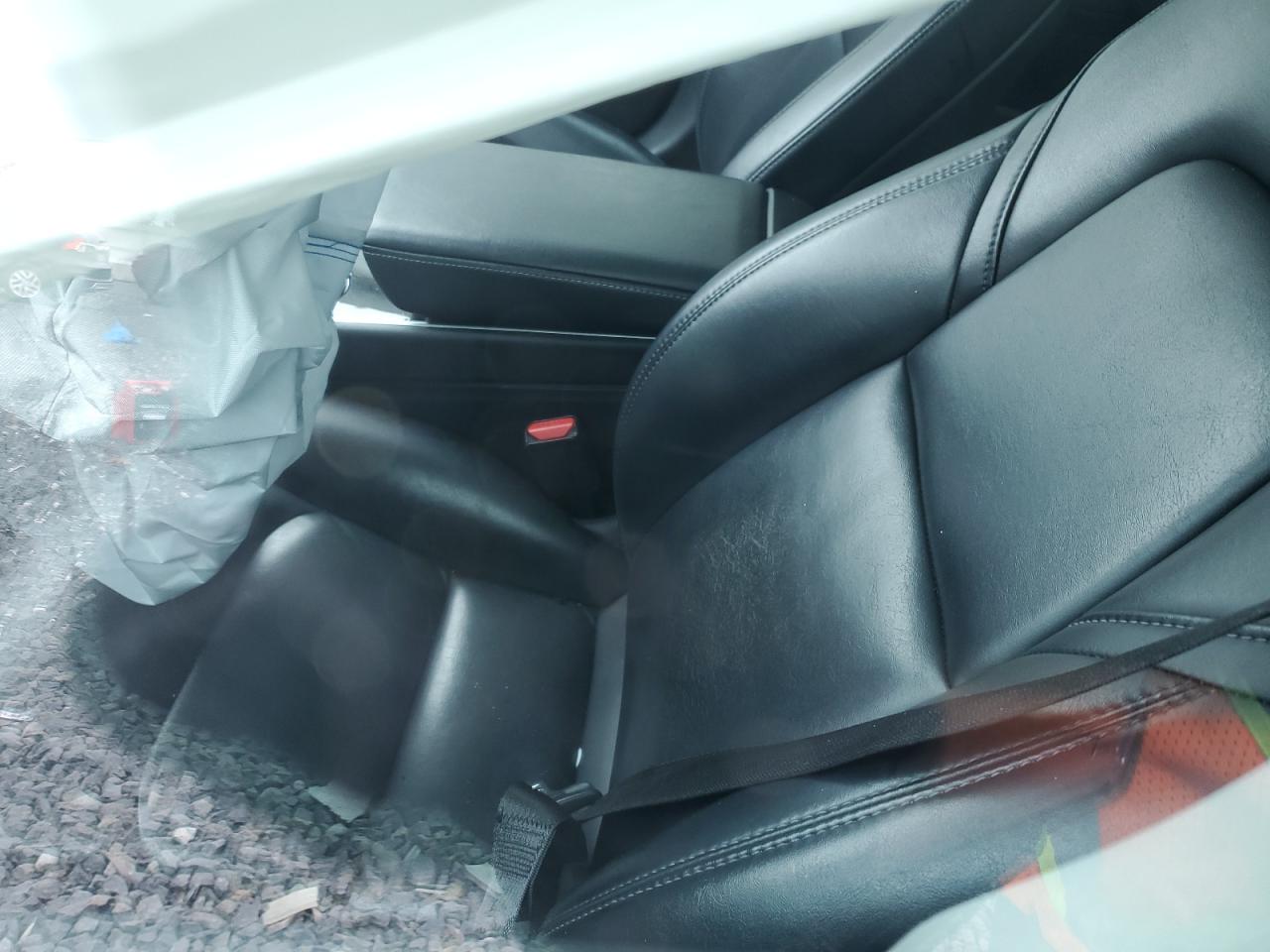 Tesla Model 3 Image 4