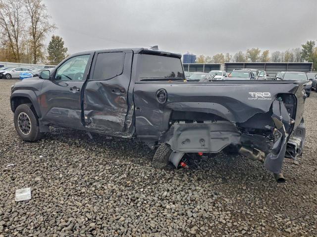 Toyota Tacoma Double Cab Image 2