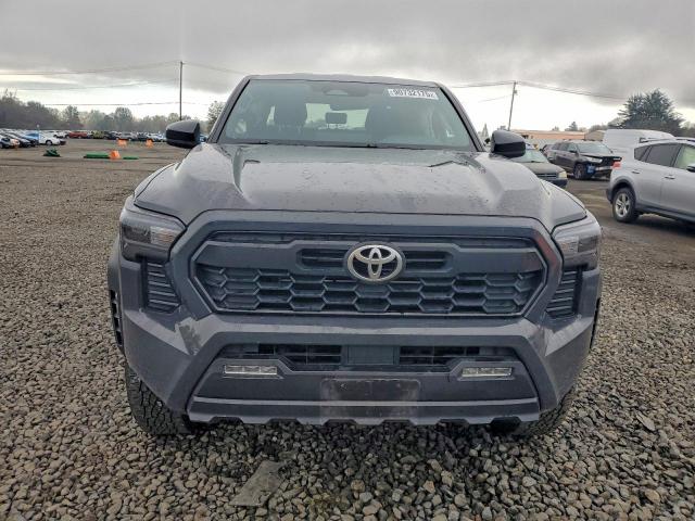 Toyota Tacoma Double Cab Image 7