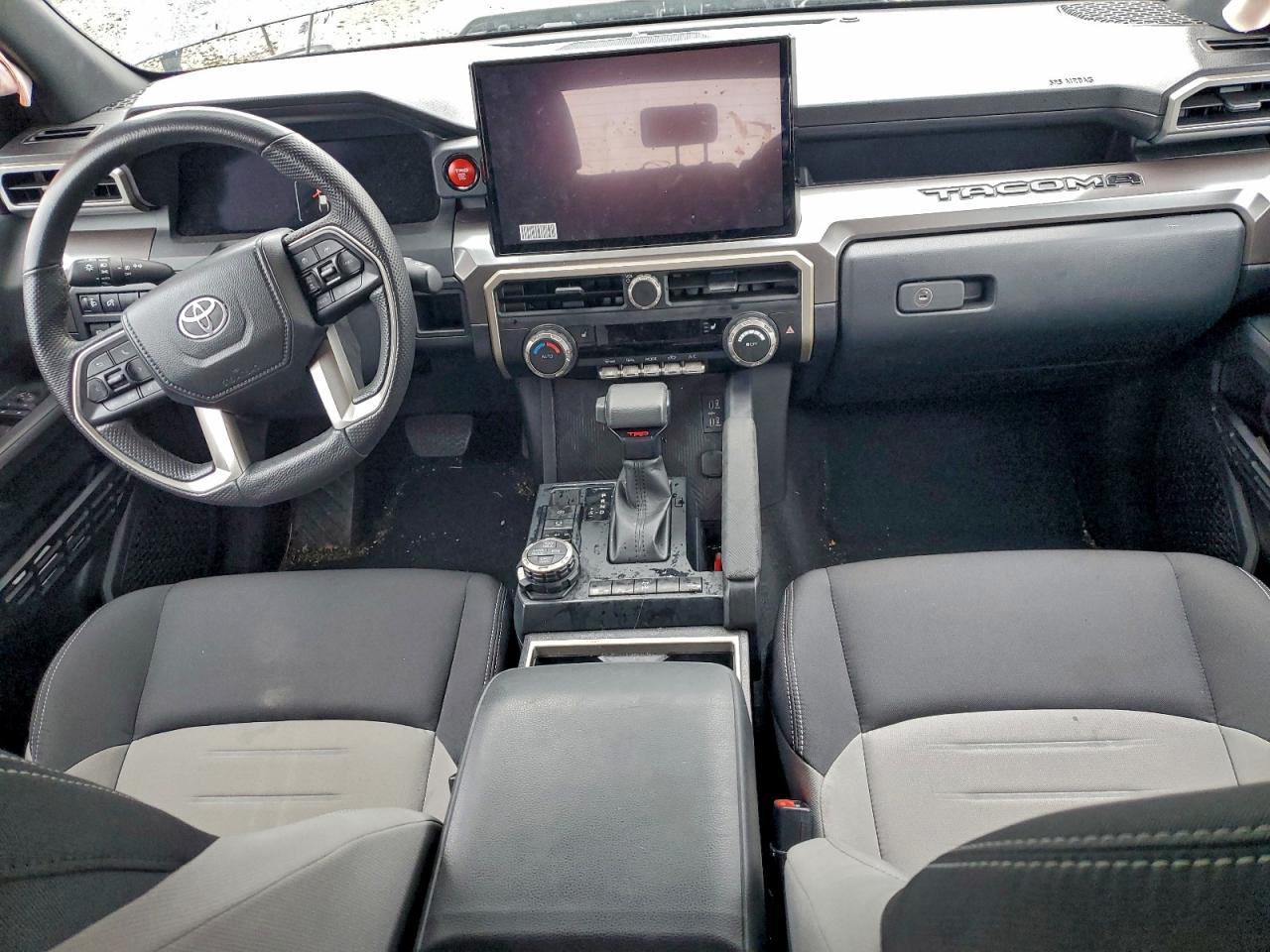 Toyota Tacoma Double Cab Image 9