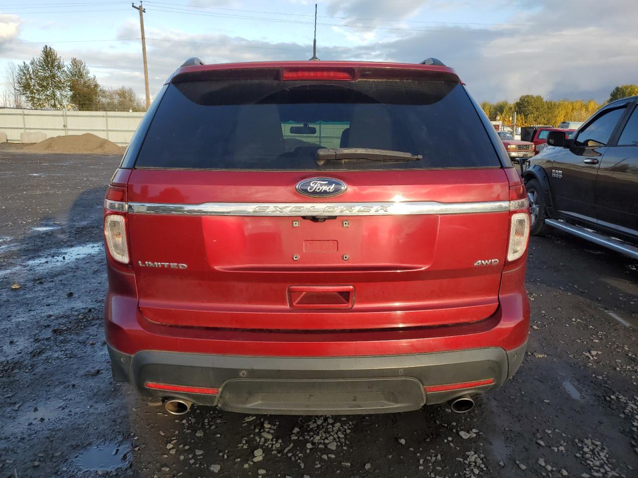 Ford Explorer Limited Image 2