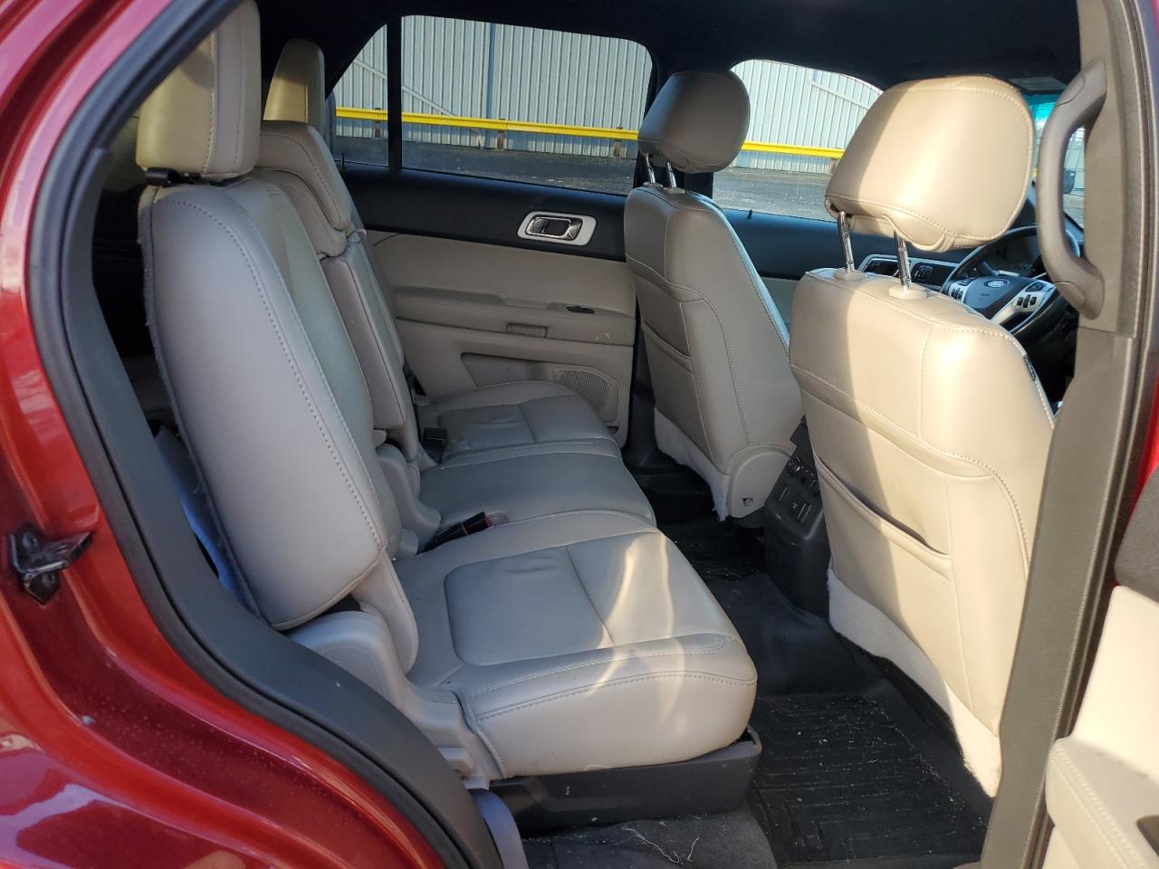 Ford Explorer Limited Image 12