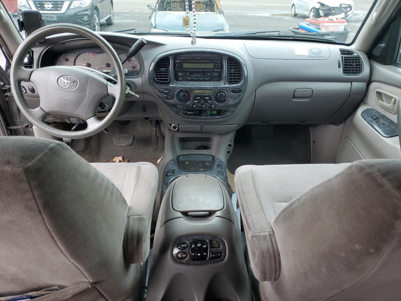 Toyota Sequoia Sr5 Image 12