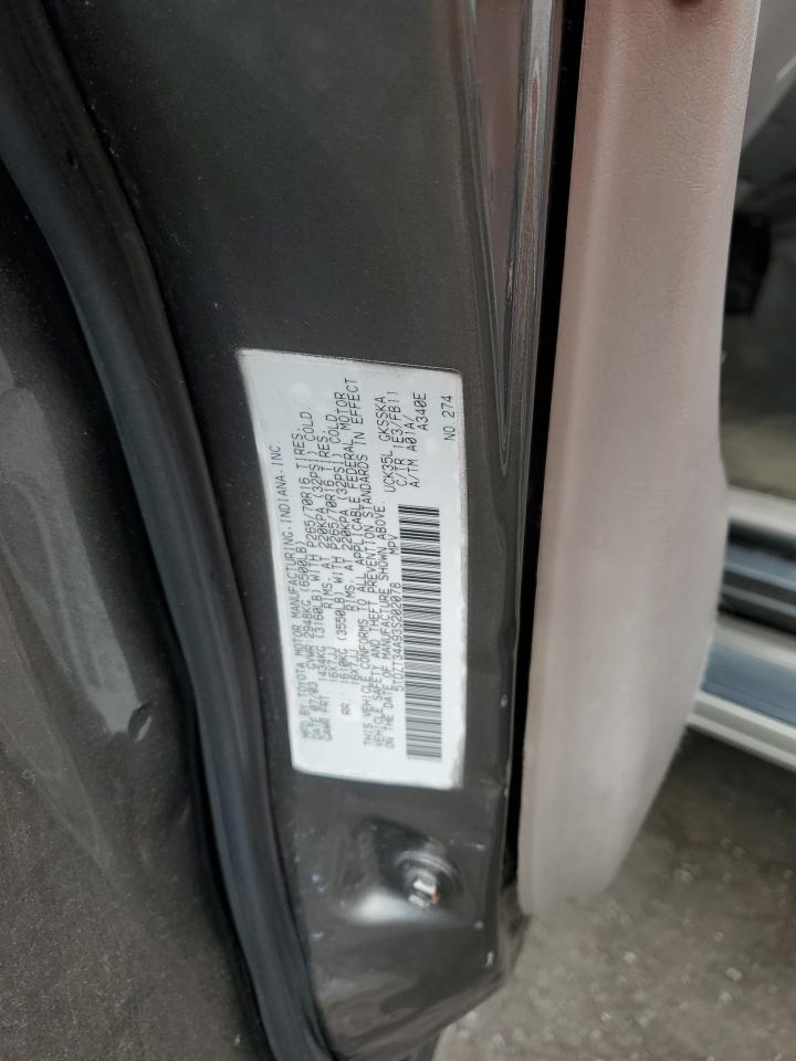 Toyota Sequoia Sr5 Image 13