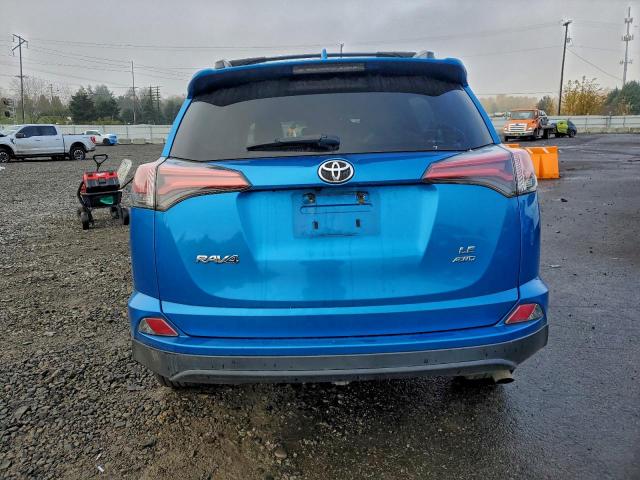 Toyota RAV4 Le Image 4
