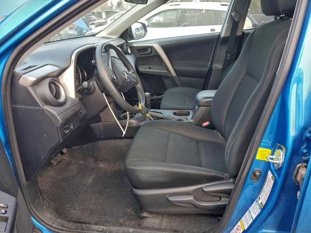 Toyota RAV4 Le Image 10