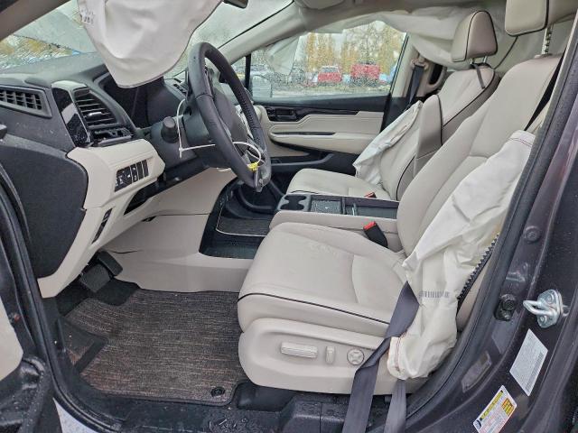 Honda Odyssey Touring Image 2