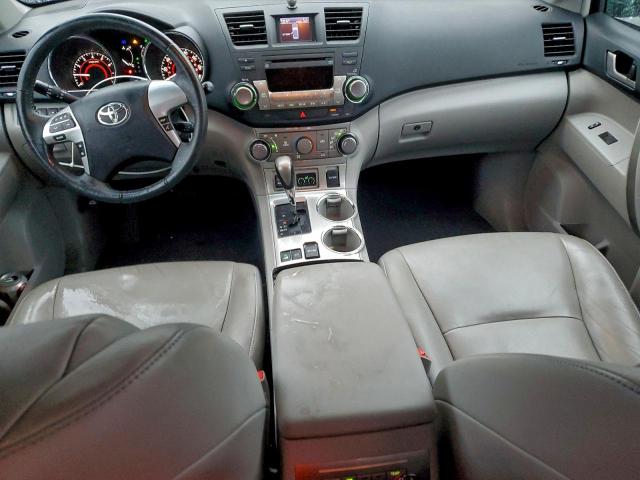 Toyota Highlander Base Image 4