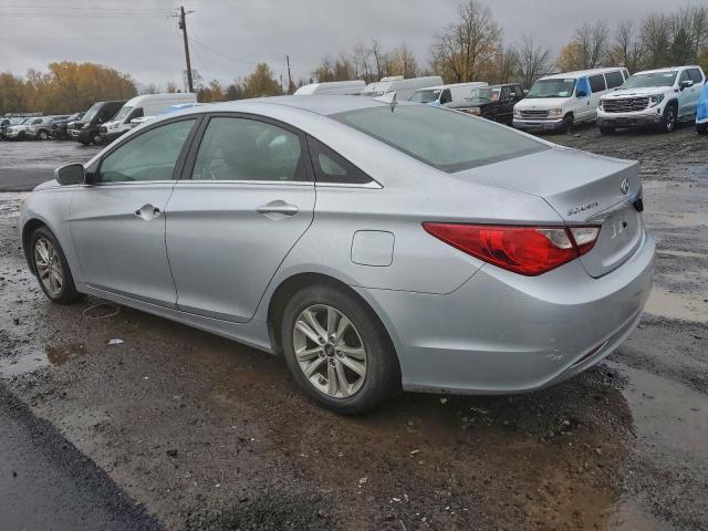 Hyundai SONATA Gls Image 4