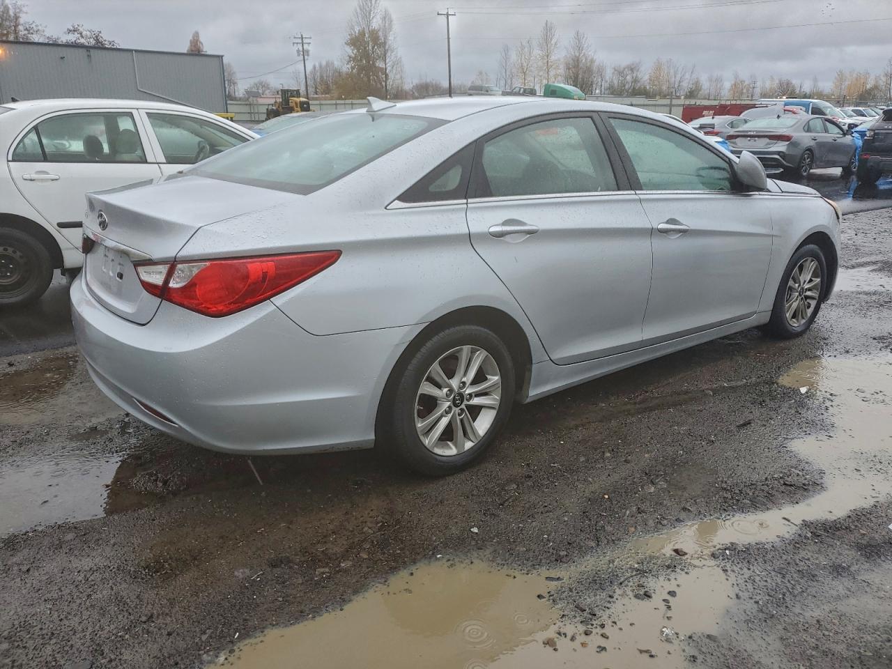 Hyundai SONATA Gls Image 9