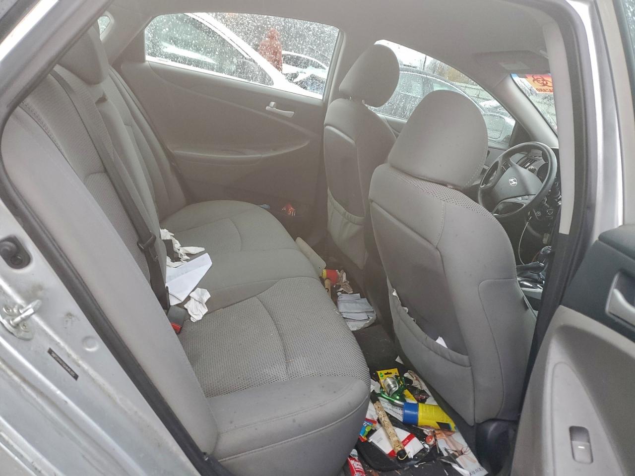 Hyundai SONATA Gls Image 12