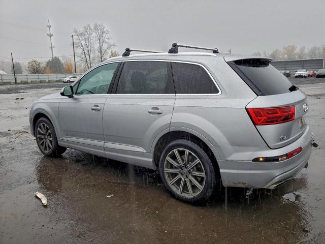 Audi Q7 Premium Plus Image 2