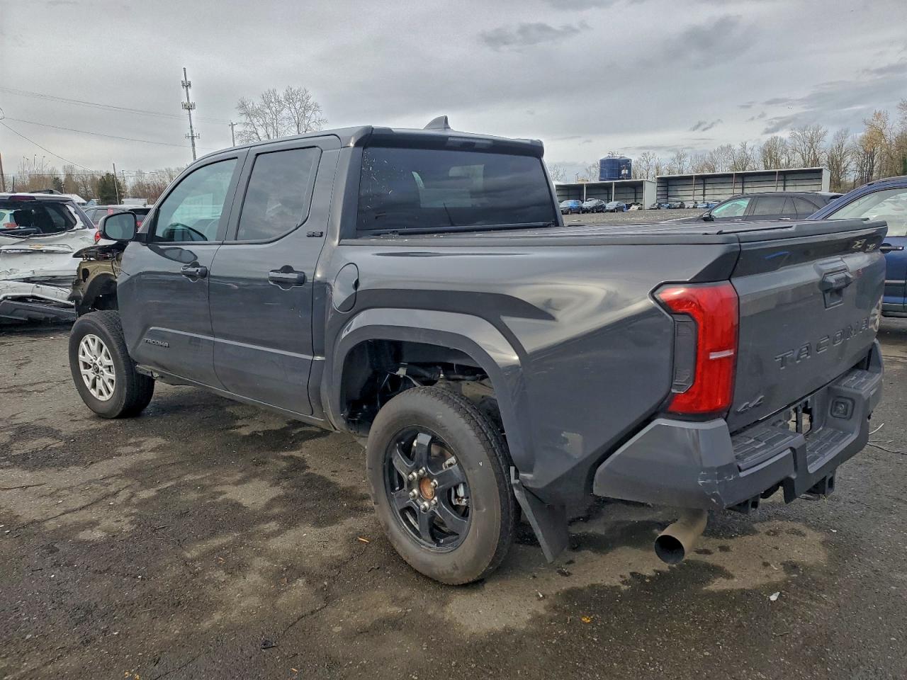 Toyota Tacoma Double Cab Image 2