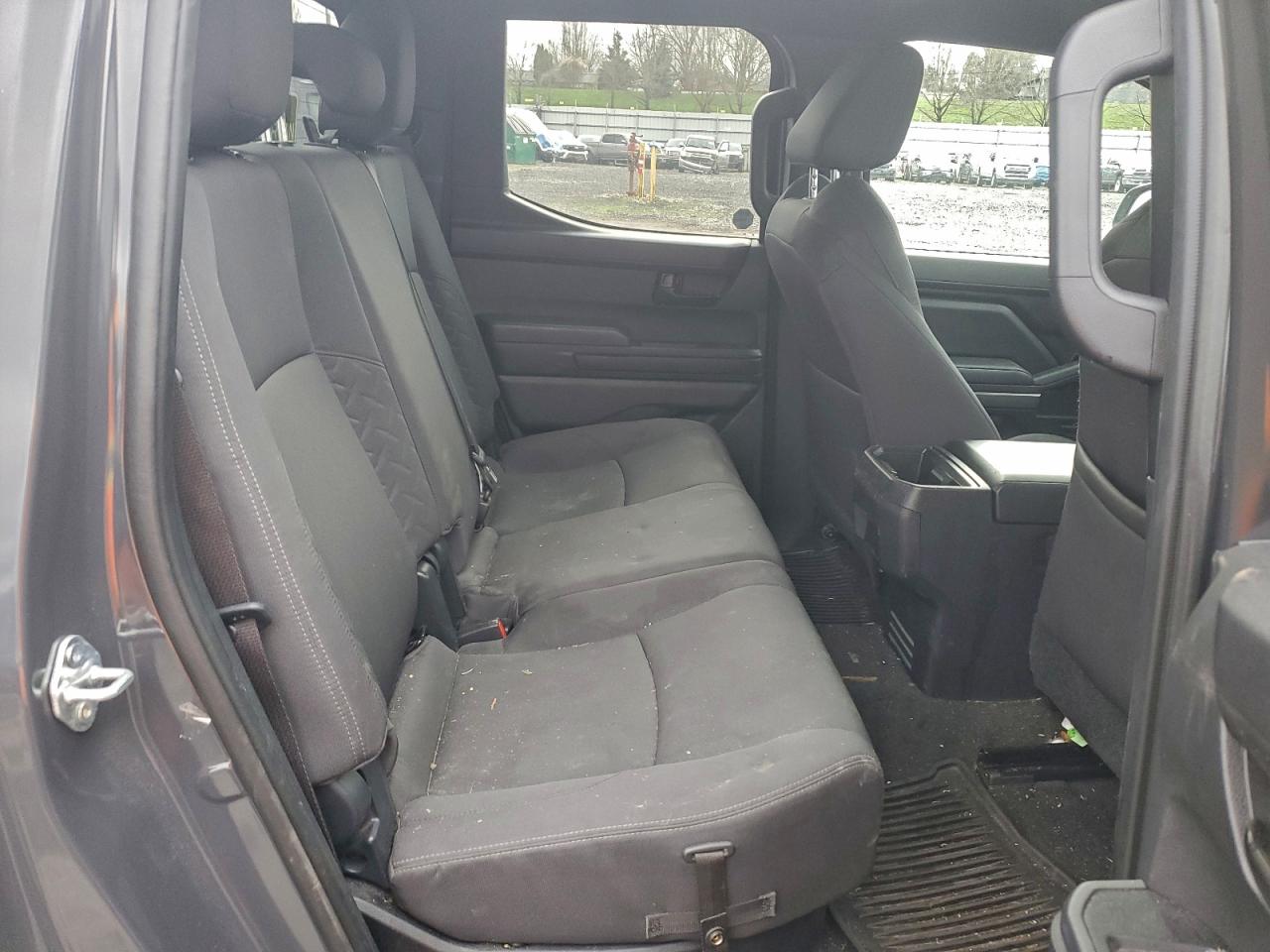 Toyota Tacoma Double Cab Image 12