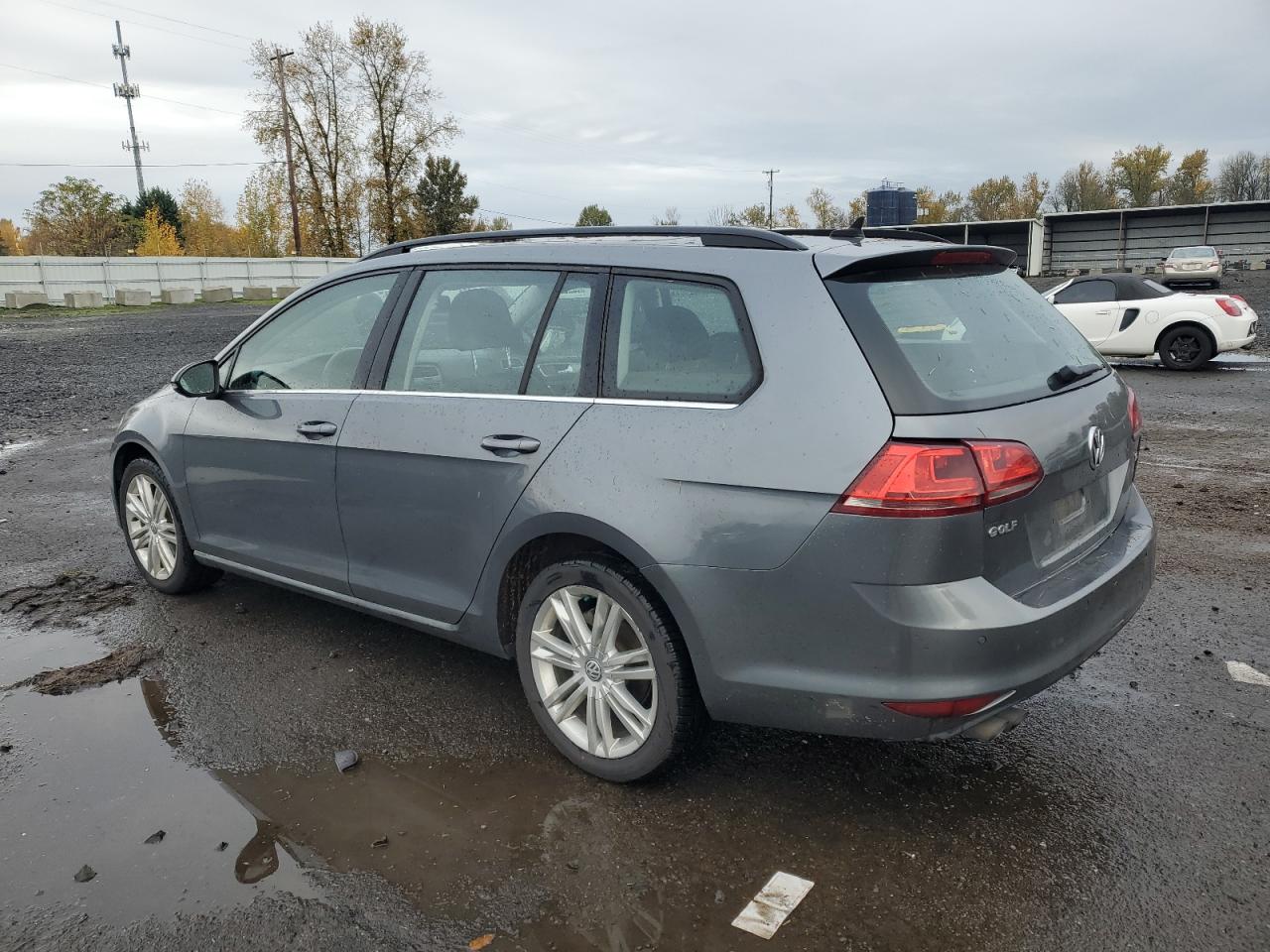 Volkswagen Golf Tdi S Image 8