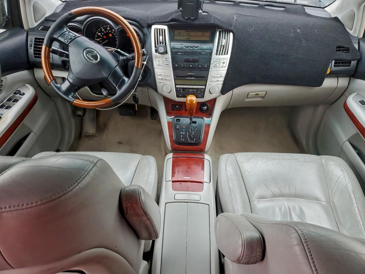 Lexus RX 330 Image 7