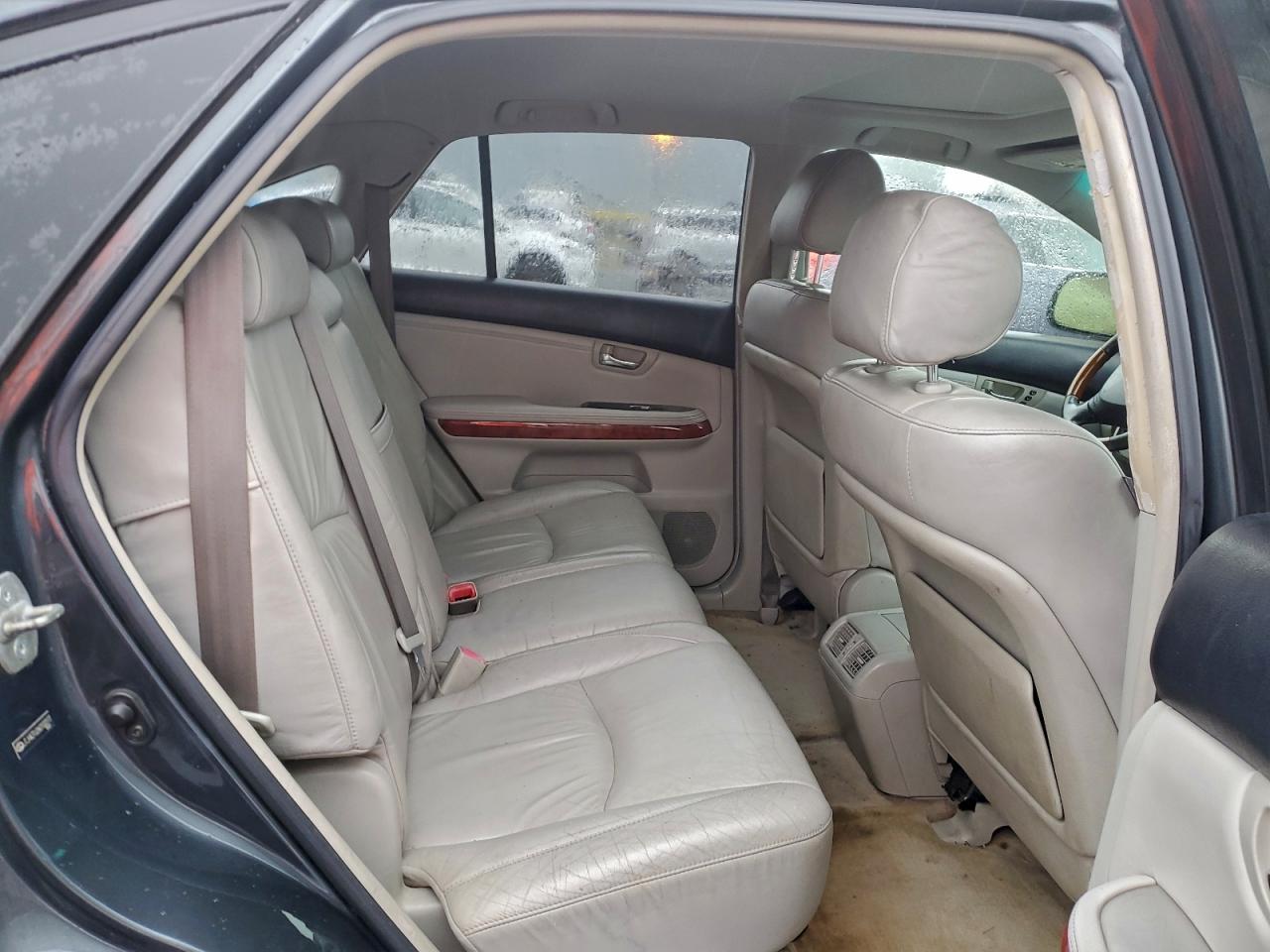 Lexus RX 330 Image 8