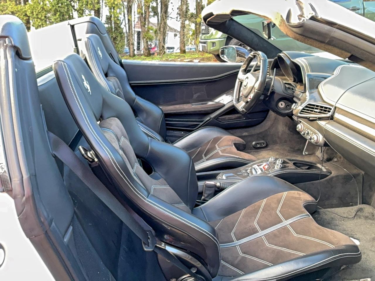 Ferrari 458 Spider Image 3