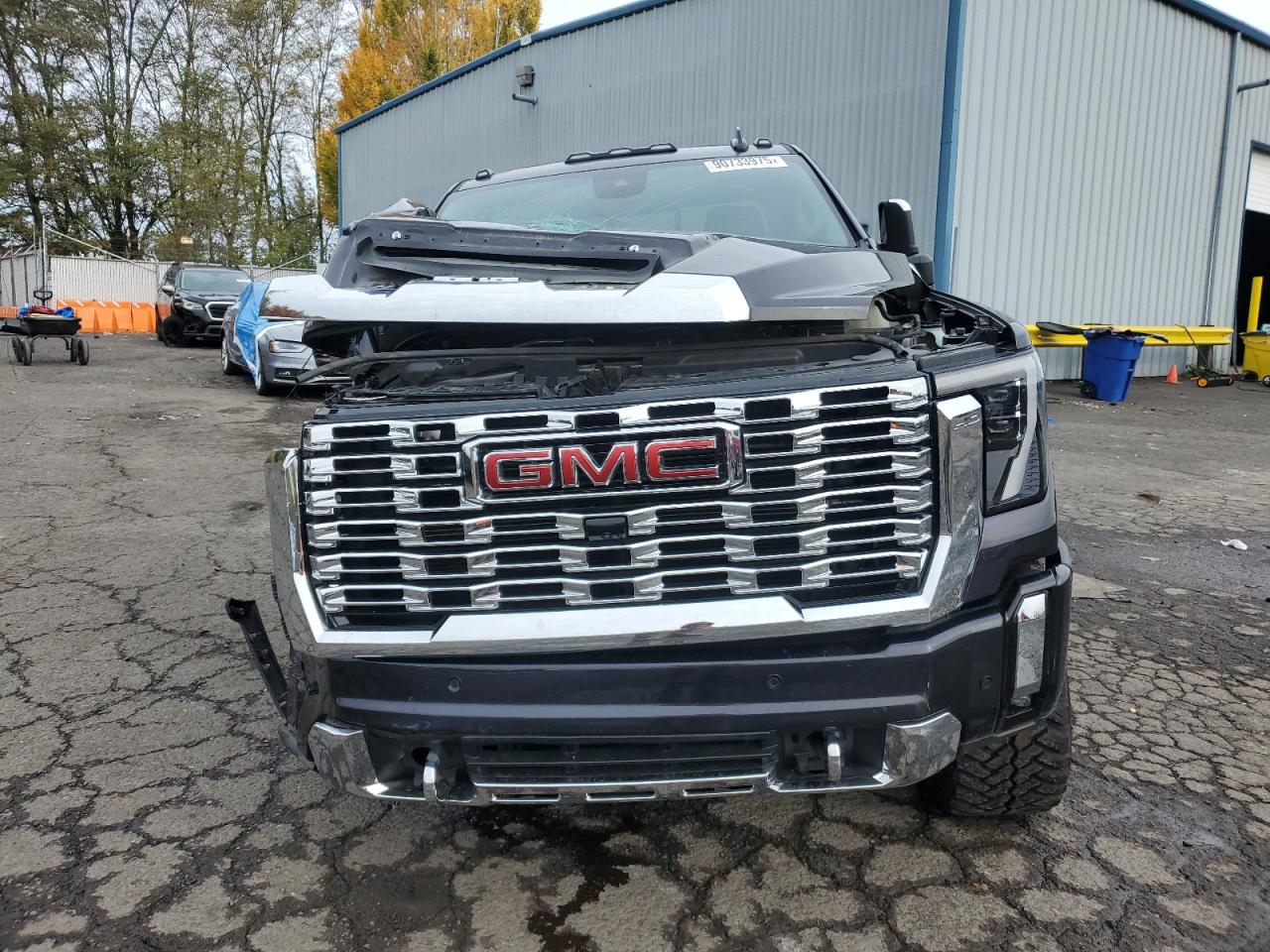 GMC Sierra K2500 Denali Image 9