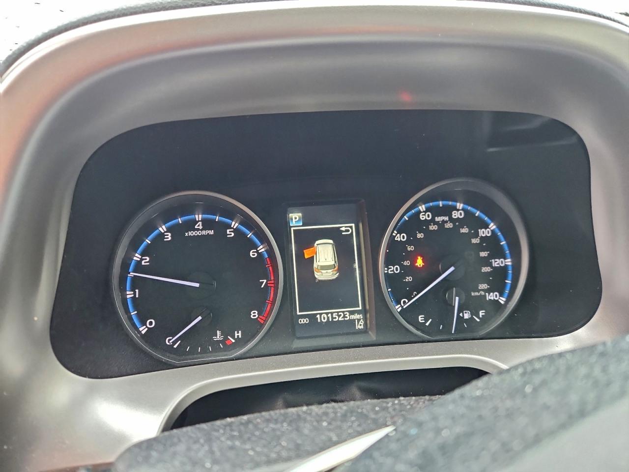 Toyota RAV4 Le Image 8