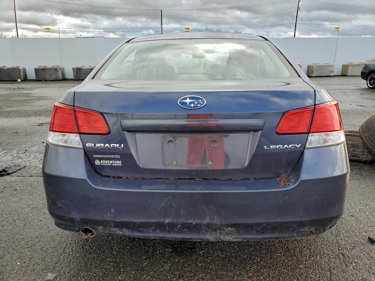 Subaru Legacy 2.5i Premium Image 9