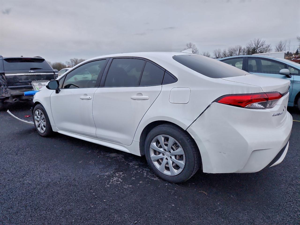 Toyota Corolla Le Image 4