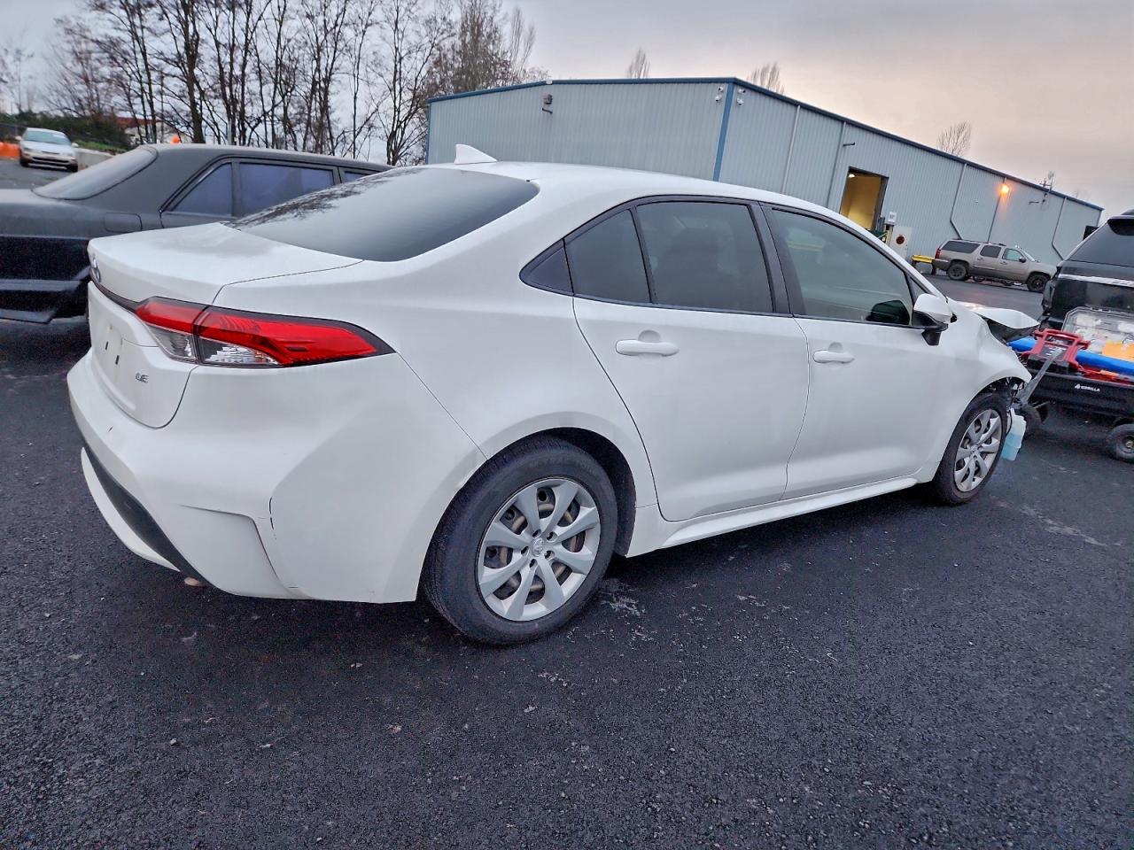 Toyota Corolla Le Image 3