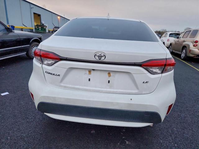 Toyota Corolla Le Image 2