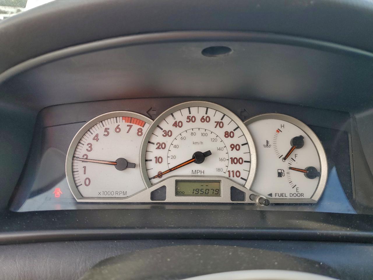 Toyota Corolla Ce Image 7