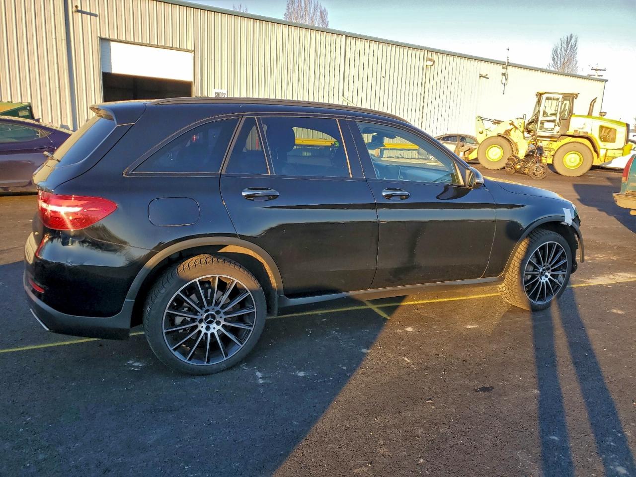 Mercedes-Benz GLC 300 Image 11