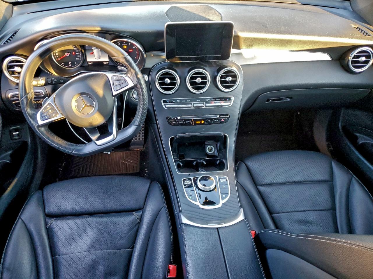 Mercedes-Benz GLC 300 Image 6