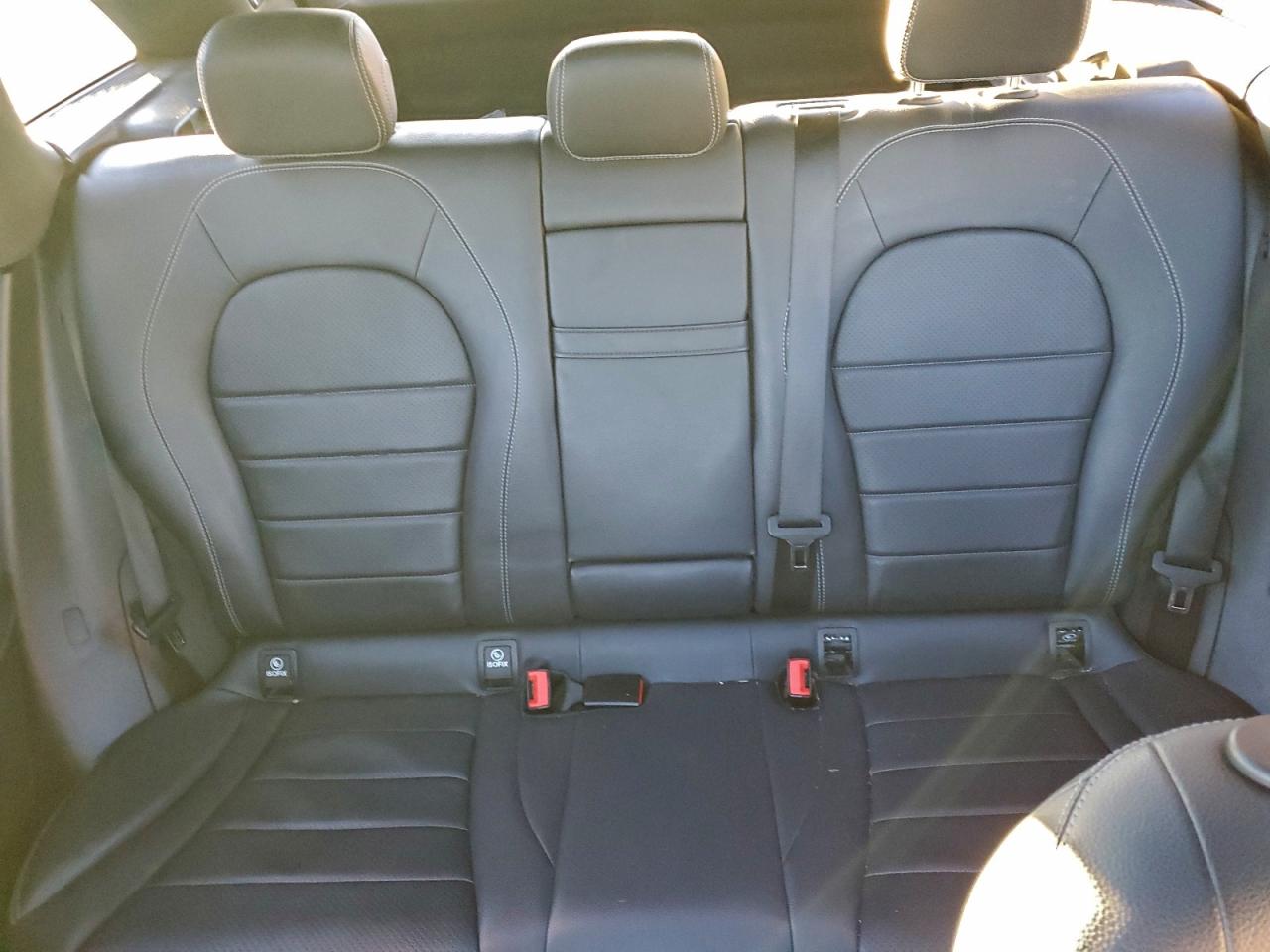 Mercedes-Benz GLC 300 Image 13