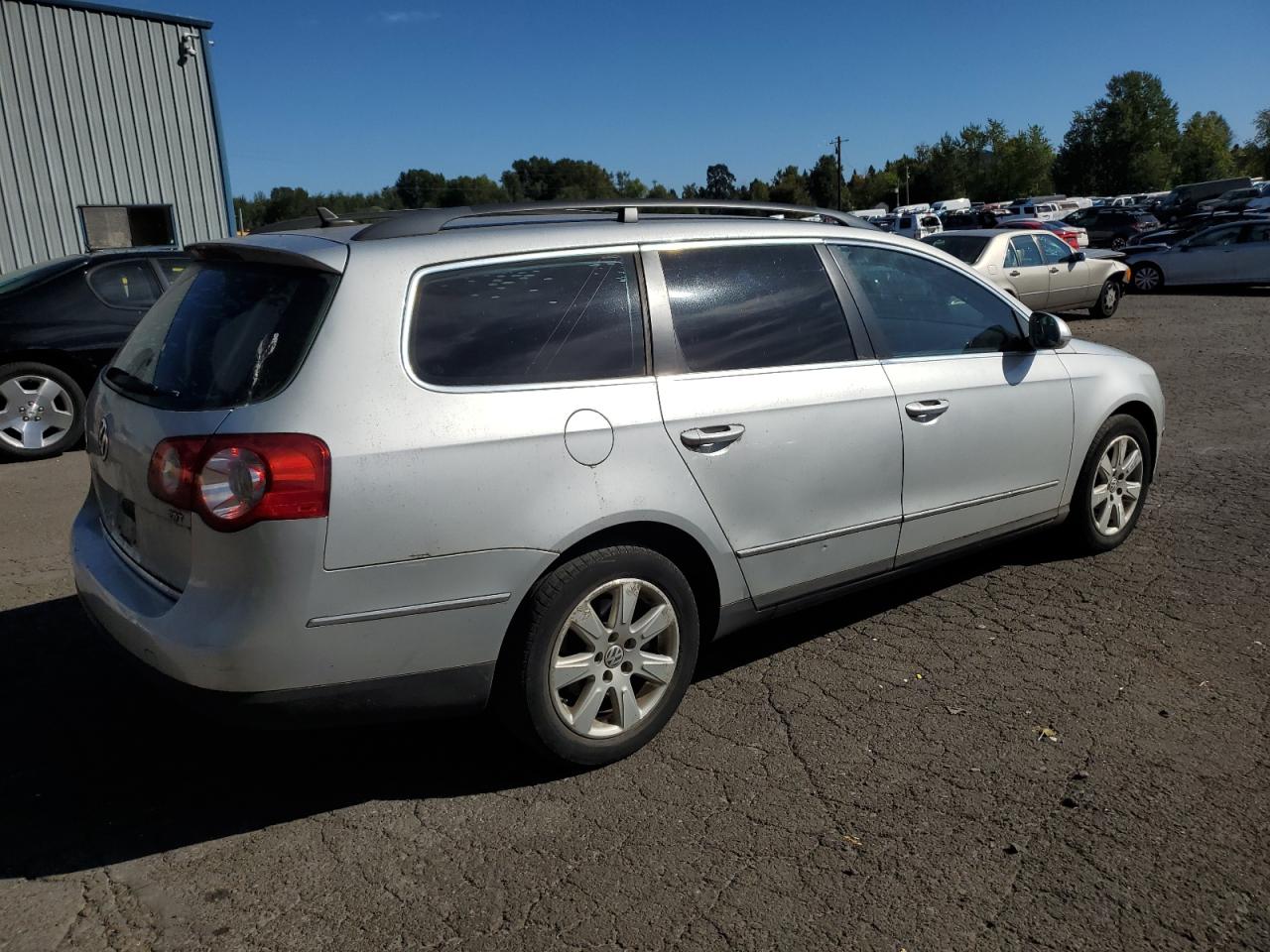 Volkswagen Passat 2.0t Wagon Value Image 7