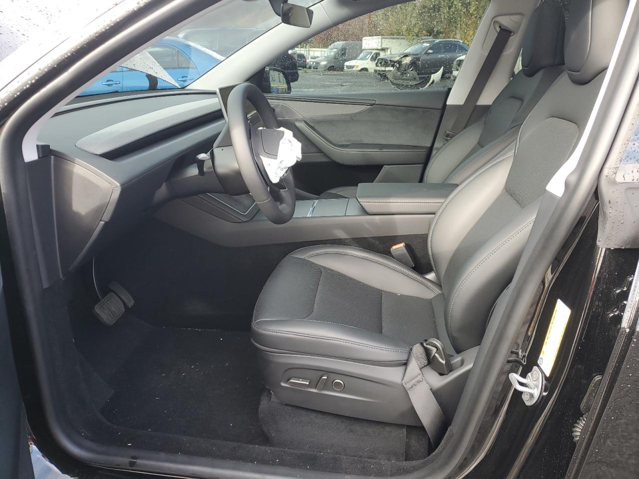 Tesla Model Y Image 2