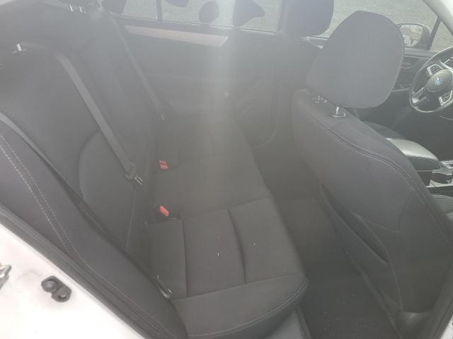 Subaru Legacy 2.5i Image 7