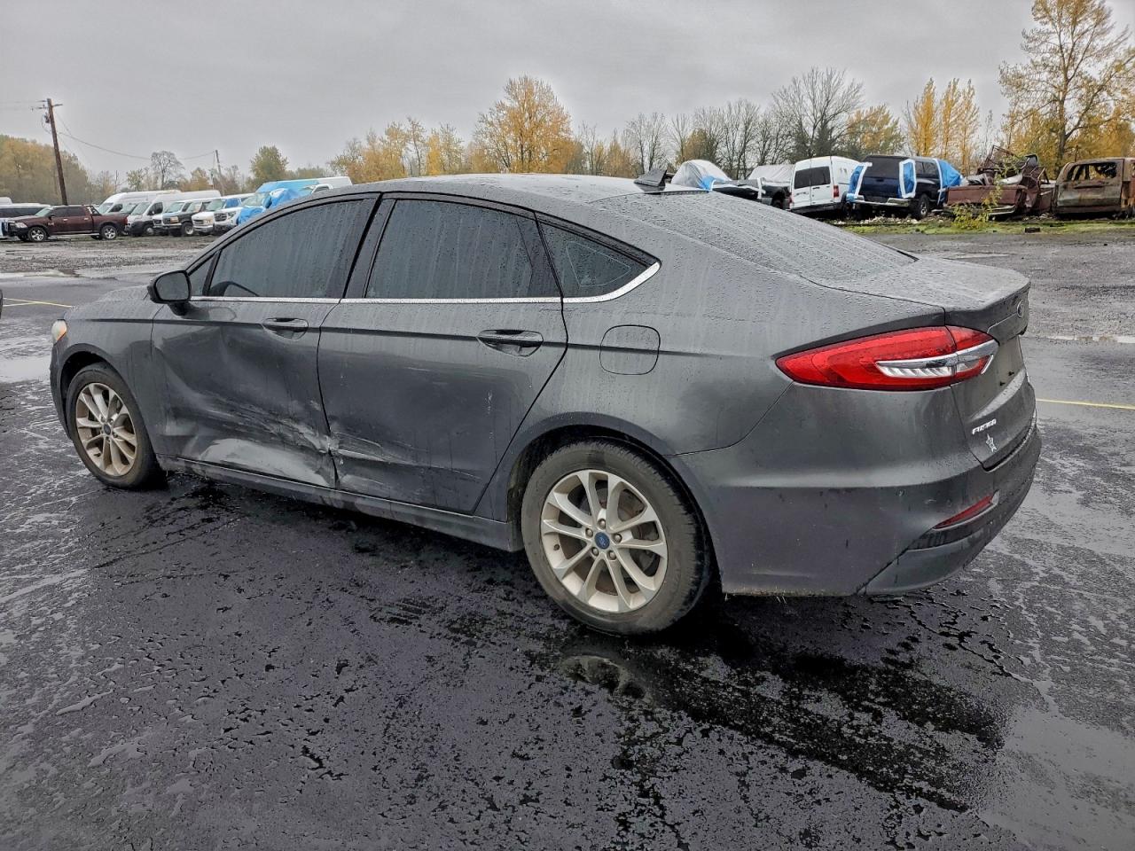 Ford Fusion Se Image 6