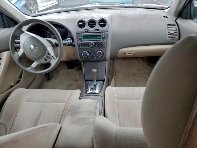 Nissan Altima Base Image 8