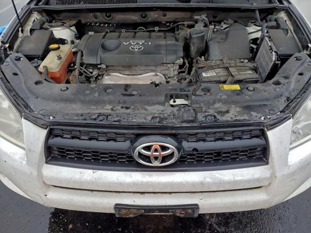 Toyota RAV4 Image 7