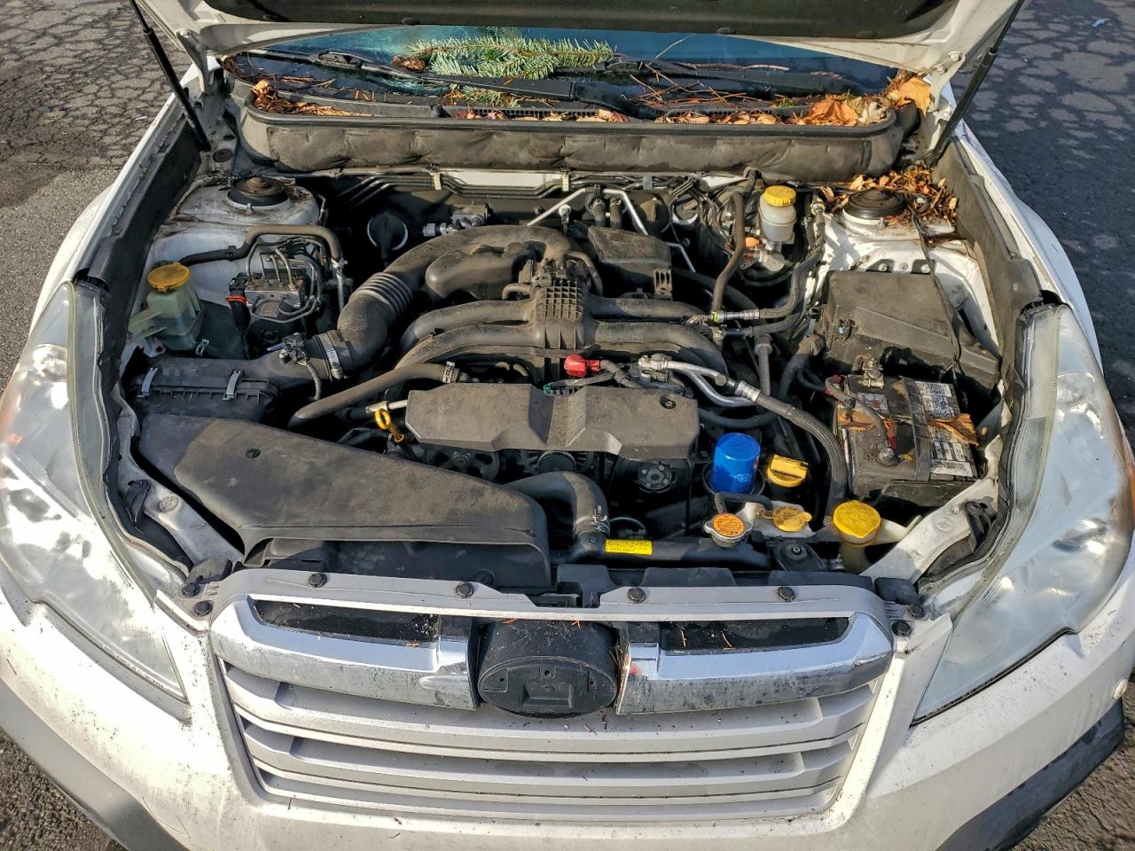 Subaru Outback 2.5i Limited Image 11