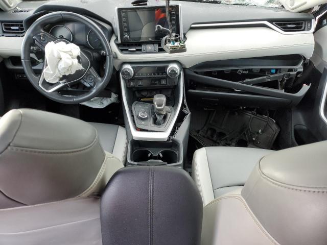 Toyota RAV4 Xle Premium Image 3