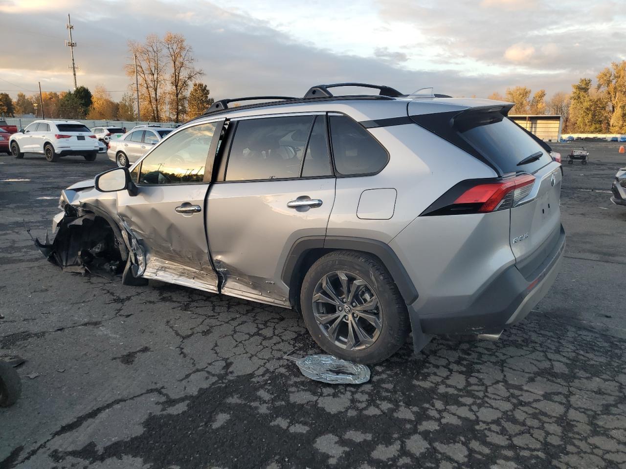 Toyota RAV4 Limited Image 2