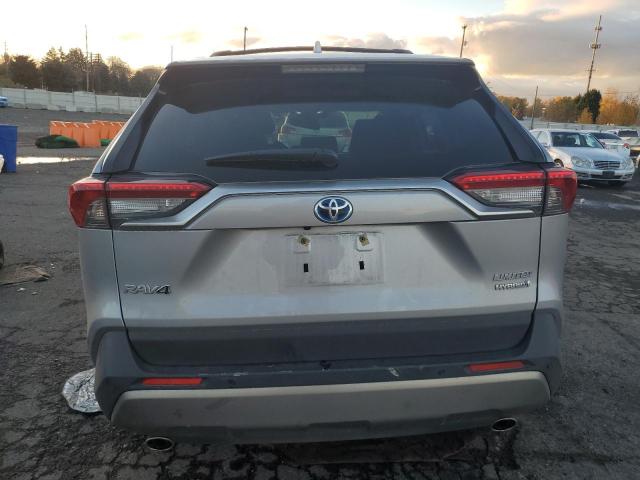 Toyota RAV4 Limited Image 6