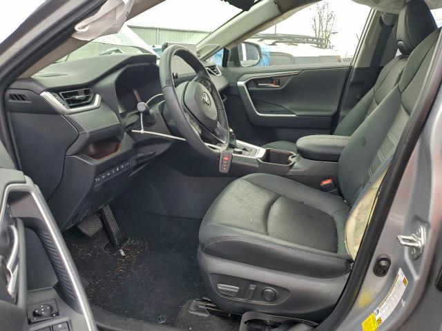 Toyota RAV4 Limited Image 7